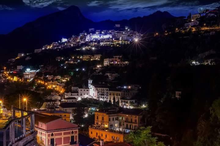 Bed and Breakfast Sentiero Di Costiera Виетри Экстерьер фото